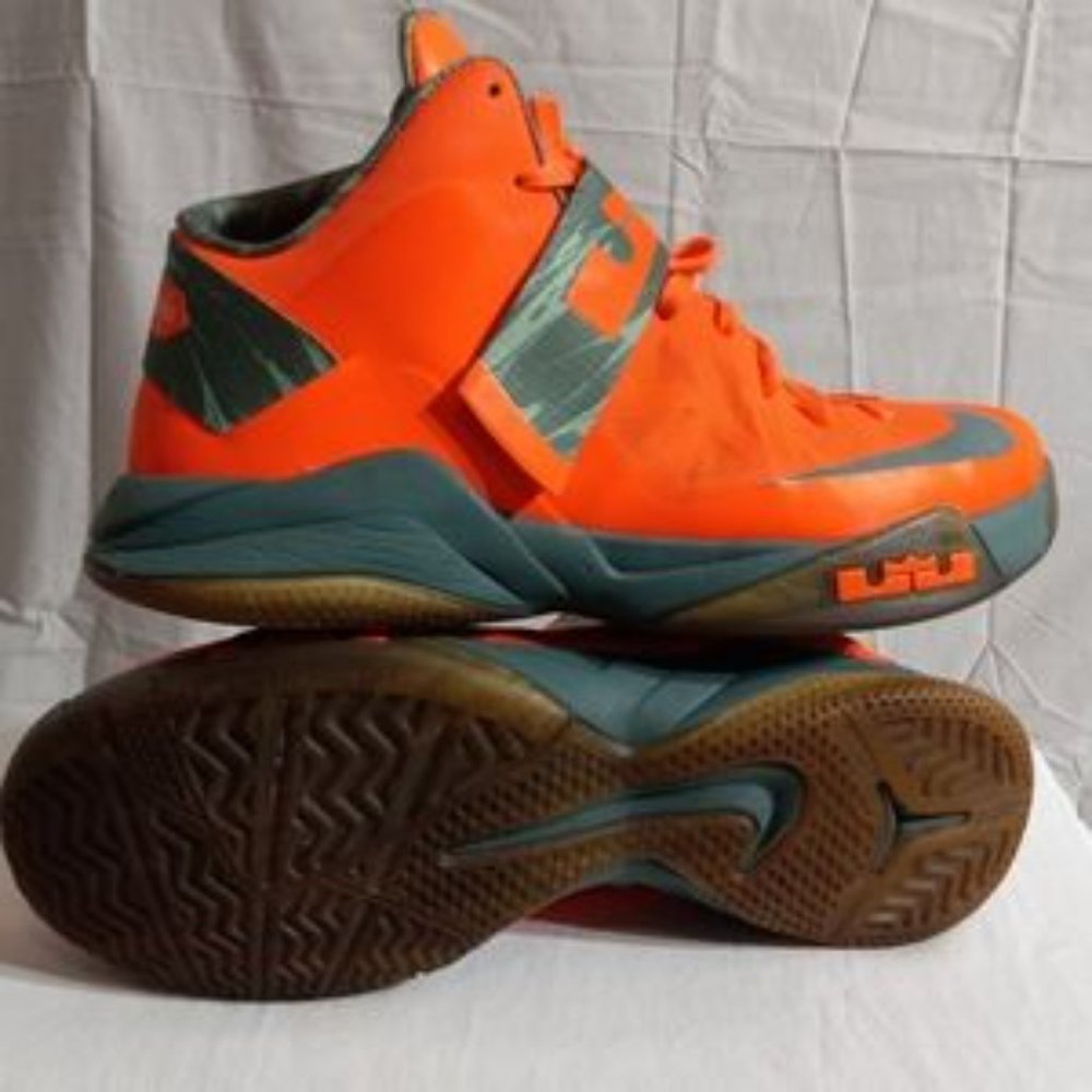 LeBron Zoom Soldier 6 - Picture 4 of 4